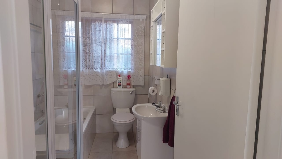3 Bedroom Property for Sale in Gonubie North Eastern Cape